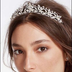 Super Saturday flash sale! Gorgeous bride tiara!